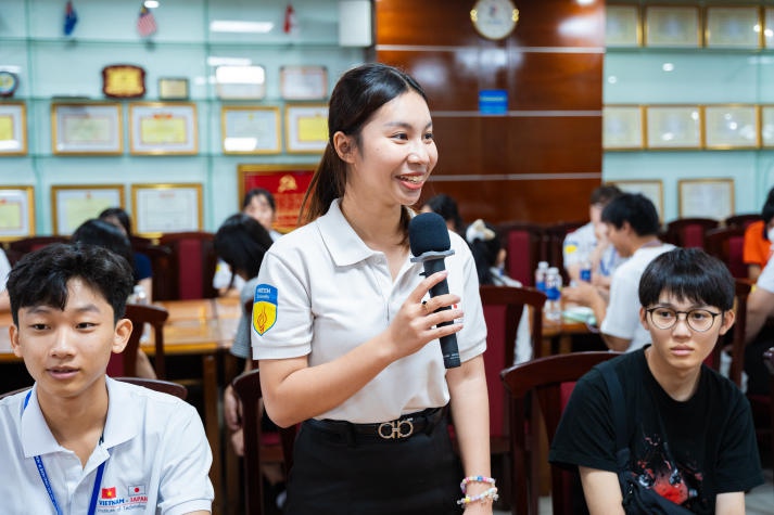 VJIT and Komaba Gakuen High School students engage in culinary exchange 35