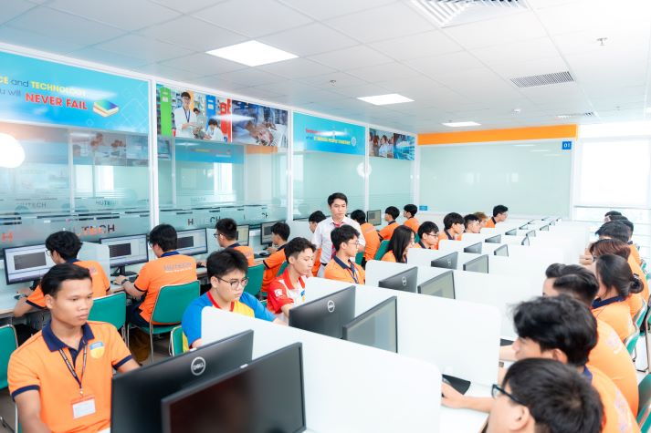 [Hướng nghiệp 2026] Ngành Khoa học máy tính: Lựa chọn lý tưởng cho bạn trẻ thích tư duy và đam mê sáng tạo công nghệ 35