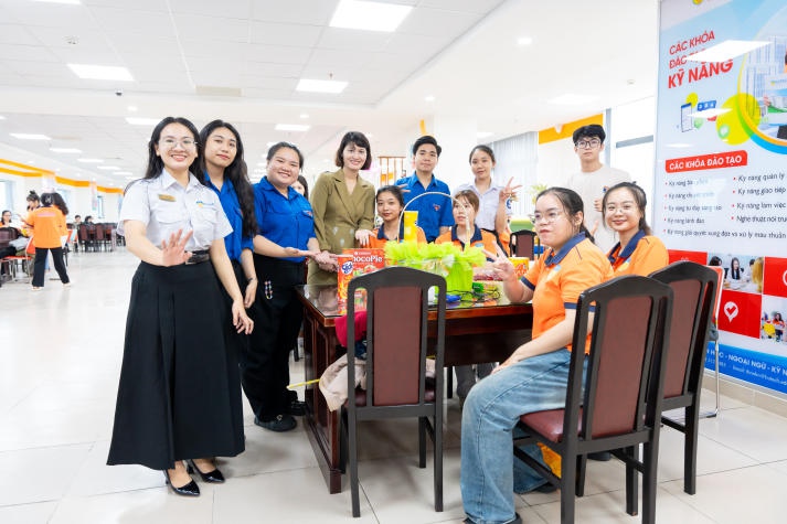 Sinh viên Khoa Tài chính - Thương mại gói yêu thương, gửi ấm áp trong những món quà Tết ý nghĩa 35