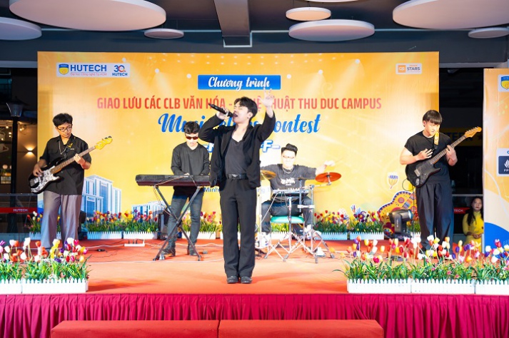 Sinh viên HUTECH cháy hết mình với “Music Clubs Contest - Kickoff” 10