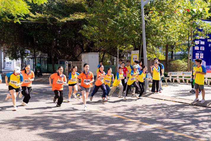 Sinh viên Nhật Bản học, Hàn Quốc học HUTECH “cháy” hết mình tại hội thao, lan tỏa tinh thần đoàn kết 44