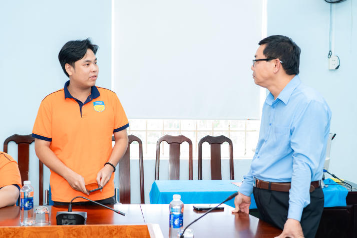 [Video] Sinh viên Quản lý tài nguyên và môi trường khảo sát công trình thủy lợi, năng lượng tại Tây Ninh 24