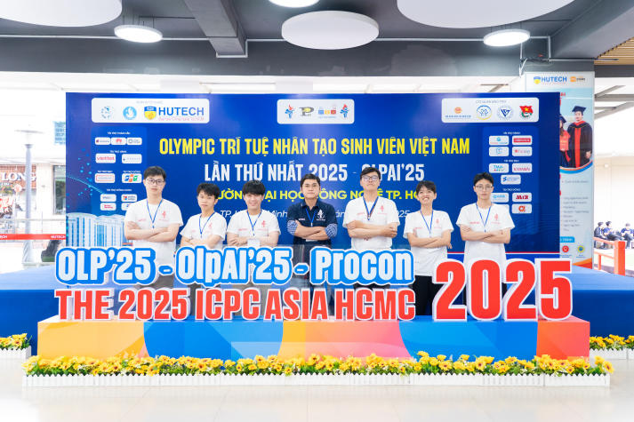 Nhiều tài năng công nghệ trẻ trong và ngoài nước đến HUTECH, đăng ký nhập cuộc Kỳ thi OLP, OlpAI, Procon, ICPC 2025 71