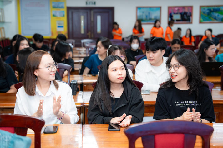 Sinh viên Tâm lý học khám phá tiềm năng nghề nghiệp từ góc nhìn chuyên gia 78