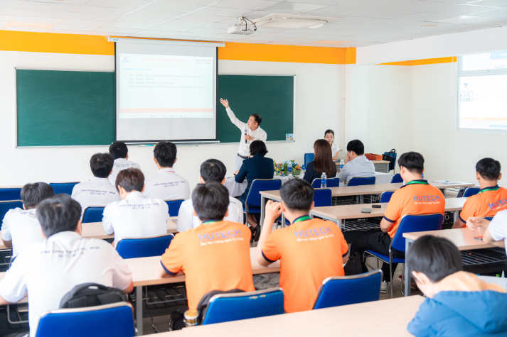 [Video] VJIT Connect 2026: Mở đầu hành trình học tập, kết nối tương lai nghề nghiệp 77