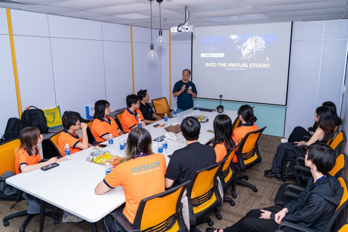 Từ giảng đường đến thực tiễn: Sinh viên Nghệ thuật số trải nghiệm thế giới sáng tạo chuyên nghiệp tại OneUniverse Việt Nam 38