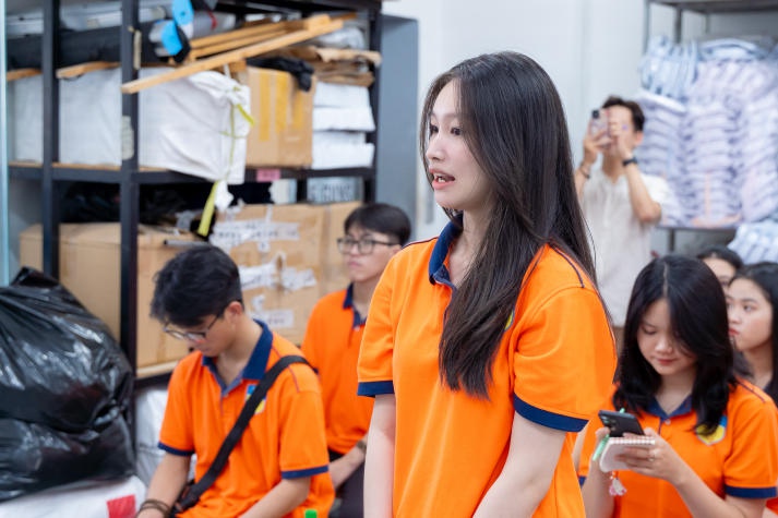 Sinh viên ngành Thương mại điện tử tìm hiểu thị trường thực tiễn tại Công ty AKUBA 78