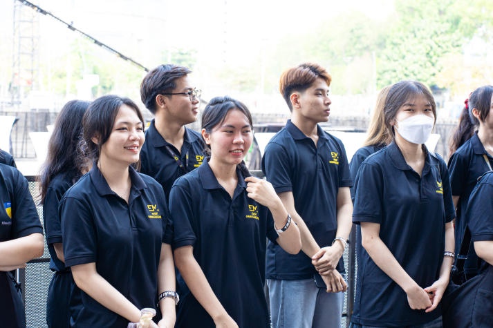 [Video] Sinh viên ngành Quản trị Sự kiện HUTECH khám phá công nghệ thủy lực sân khấu lần đầu có mặt tại Việt Nam 44