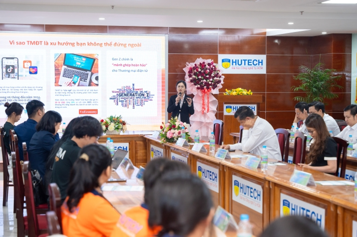 [Video] Tháo gỡ "tơ vò" ngành Thương mại điện tử, sinh viên HUTECH định hình lộ trình nghề nghiệp 93