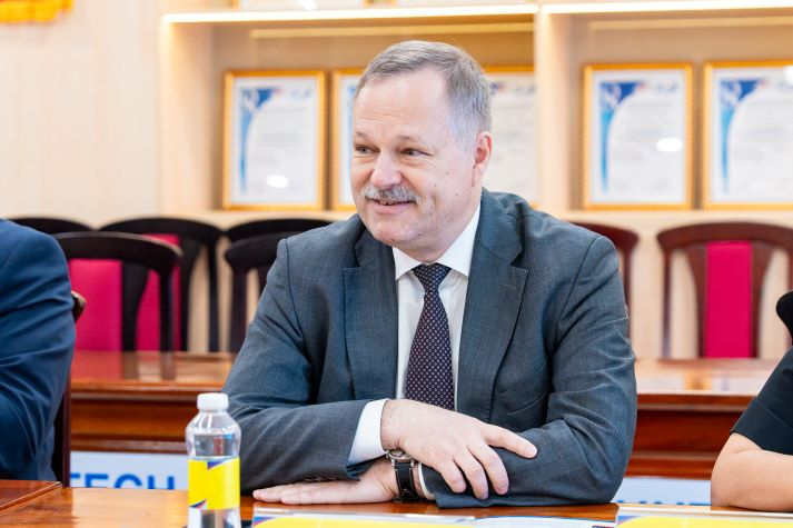 HUTECH strengthens international collaboration with Russia’s top technical university 50
