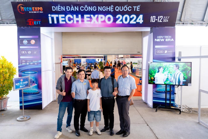 Sinh viên Khoa Công nghệ thông tin nâng tầm trải nghiệm công nghệ tại iTECH EXPO - TP.HCM 2024 22