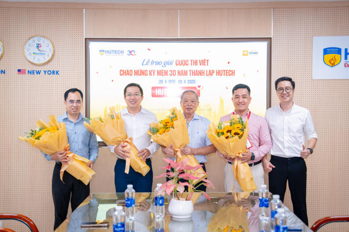 HUTECH vinh danh 08 tác giả xuất sắc Cuộc thi Viết “HUTECH tôi yêu” 42