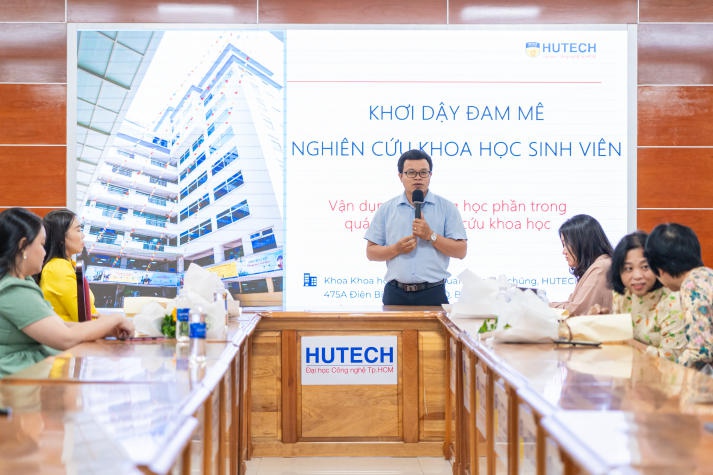 Khoa Khoa học Xã hội và Quan hệ Công chúng truyền lửa đam mê nghiên cứu khoa học cho sinh viên 48