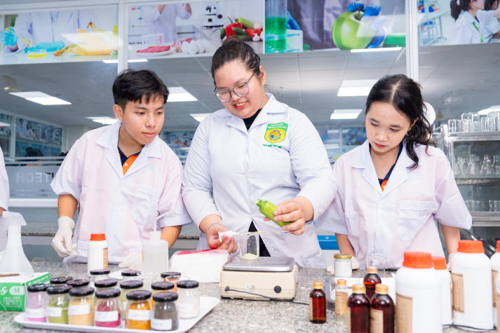 [HUTECH 30 năm] Kiến tạo môi trường giáo dục toàn diện 31