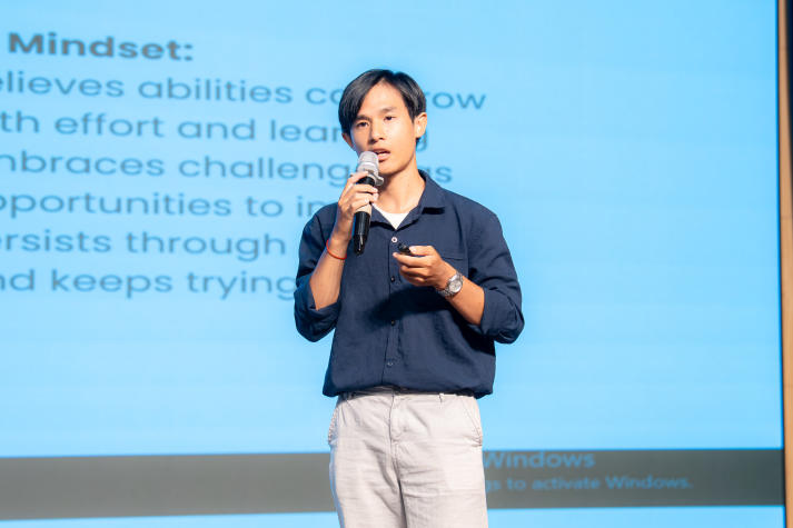 [Video] HUTECH - English Public Speaking Contest 2026: Khơi nguồn bản lĩnh công dân toàn cầu 18