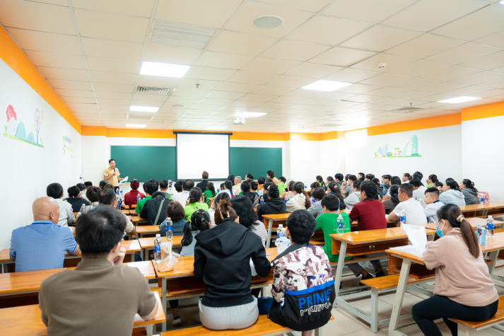 Viện Văn hóa - Nghệ thuật - Thể thao đồng hành cùng Quỹ Hạt giống nhỏ S-Seeds, khai mở tiềm năng nghề nghiệp cho các em học sinh 11