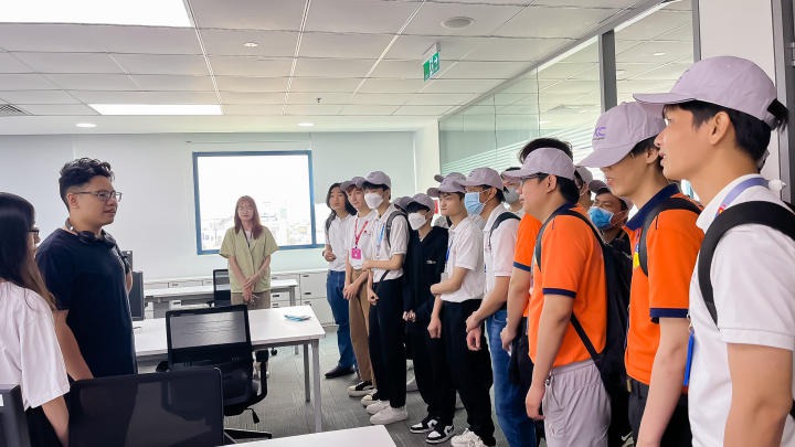Sinh viên ngành Công nghệ thông tin VJIT tham quan Công ty DXC Việt Nam 24