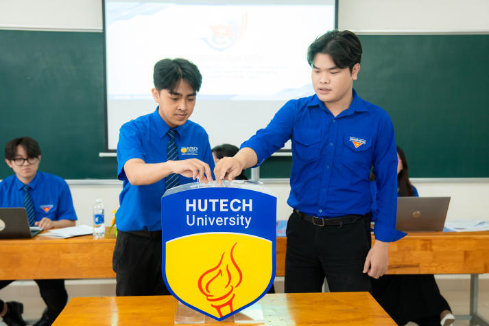 Đoàn Khoa Tài chính - Thương mại vững bước nhiệm kỳ mới với tinh thần “Đoàn kết - Tiên phong - Khát vọng - Hoài bão” 93