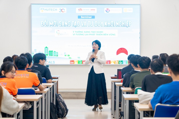 Chuỗi Seminar HUTECH Innovatalk: Truyền cảm hứng cho sinh viên về tư duy phát triển bền vững 62