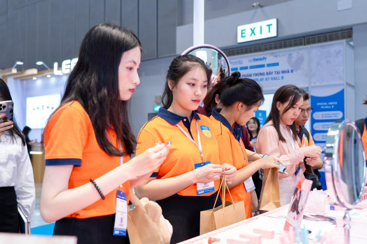 Giảng viên HUTECH chia sẻ định hướng đào tạo nhân lực ngành Công nghệ thẩm mỹ tại “Beauté KOLs Talks 2026” 63