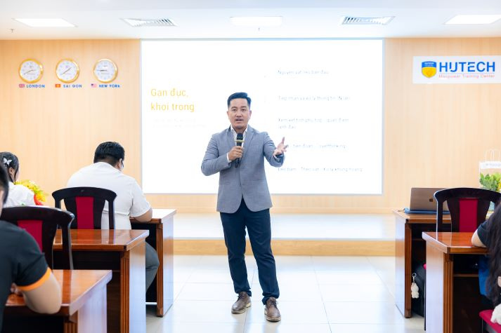 HUTECH-ers cập nhật kỹ năng quản lý truyền thông và xây dựng thương hiệu trong thời đại AI 49