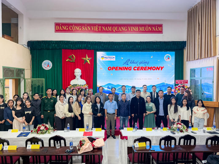 Học viên Đà Lạt khởi động chương trình đại học đào tạo từ xa ngành Ngôn ngữ Anh cùng HUTECH 79
