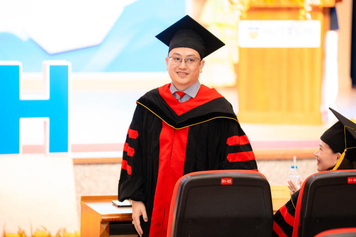 TS. Bùi Văn Thế Vinh - Hành trình bền bỉ với giáo dục, khoa học và hết mình vì sự phát triển bền vững của cộng đồng 21