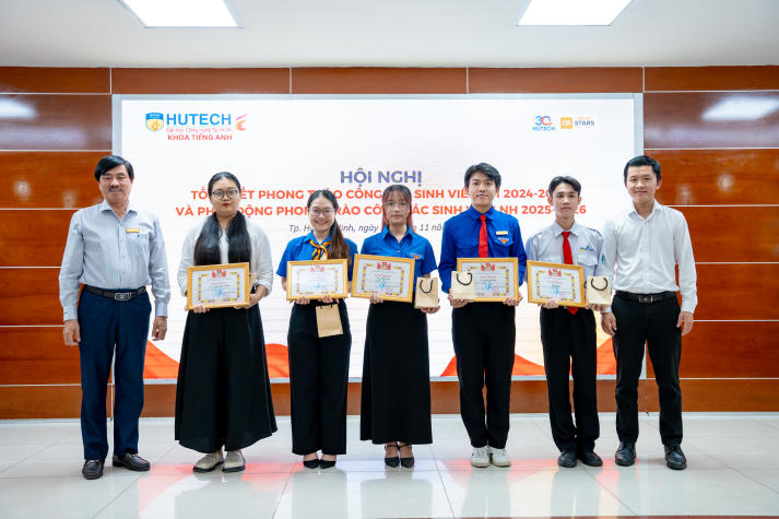 Hội nghị Tổng kết Khoa Tiếng Anh: Nỗ lực - Thành tích - Khát vọng mới 43