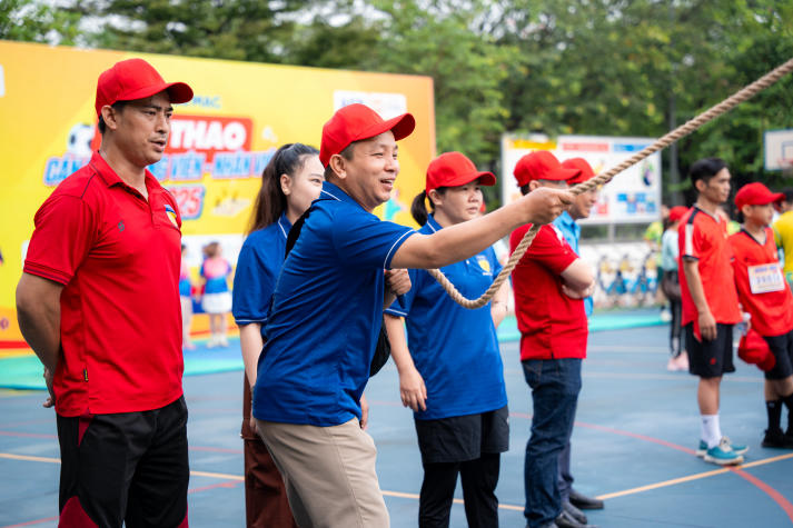 [Video] Sôi động, gắn kết và bùng nổ tại Hội thao Cán bộ - Giảng viên - Nhân viên HUTECH 2025 147