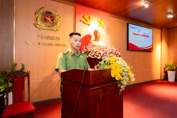 Khai giảng chương trình Ngôn ngữ Anh từ xa: Dấu ấn hợp tác đào tạo giữa HUTECH và Đại học An ninh Nhân dân 51