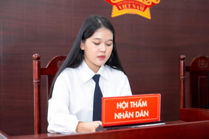 [Video] Sinh viên Khoa Luật lan tỏa tinh thần thượng tôn pháp luật 94