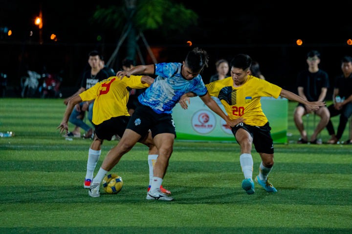 [HUTECH Football Cup 2023] Lộ diện 04 đội mạnh nhất tiến vào vòng Bán kết 37