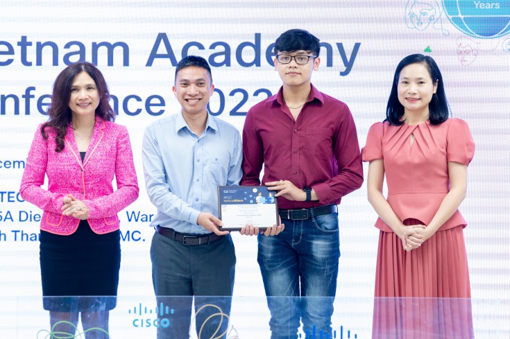 Khoa Công nghệ thông tin HUTECH tổ chức Hội nghị thường niên chương trình Học viện mạng Cisco Vietnam Academy Conference 2022 70