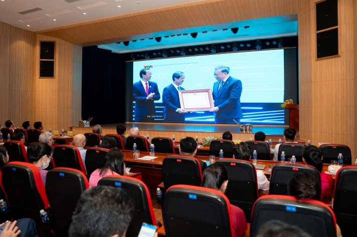 HUTECH opens the 2025-2026 academic year alongside the national celebration of 80 years of Vietnam’s education 49