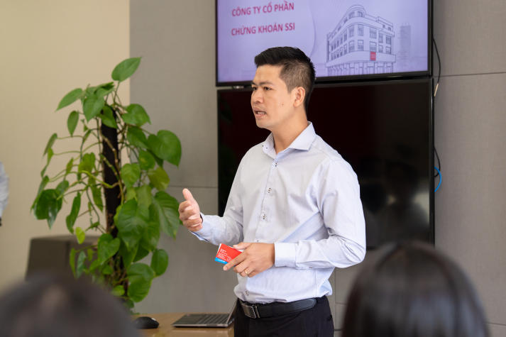 Trải nghiệm tại SSI và Manpower, sinh viên Khoa Tiếng Anh mở rộng tầm nhìn trong lĩnh vực Tài chính - Nhân sự 19