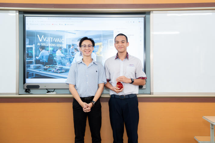 Teen THPT Thủ Đức được tiếp lửa đam mê công nghệ, khám phá sắc màu văn hóa Nhật Bản cùng VJIT HUTECH 78