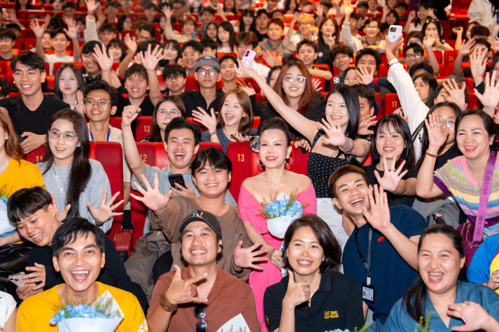 Giao lưu cùng đoàn phim “Cục vàng của ngoại”: Sinh viên Truyền thông - Điện ảnh học nghề từ hậu trường điện ảnh 101