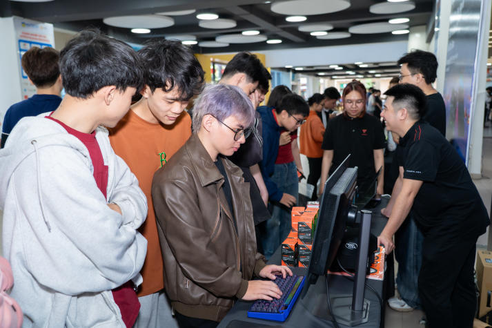 Đoàn viên HUTECH nâng cao kỹ năng làm chủ công nghệ trong kỷ nguyên số 105