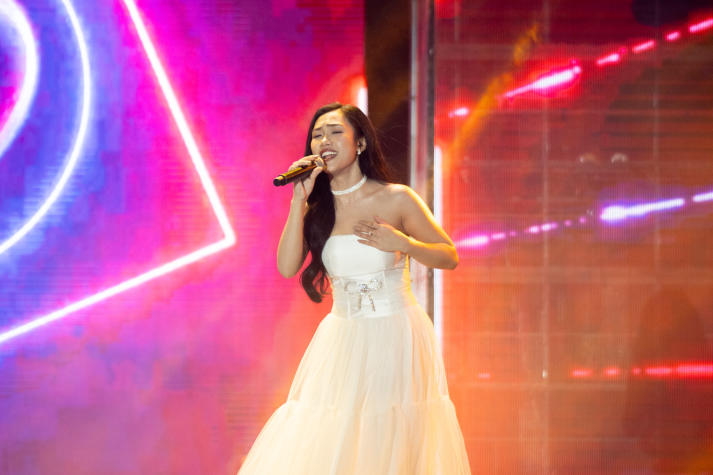 Huỳnh Thị Thắm - Nữ sinh HUTECH bứt phá giành Quán quân TRẺ Concert mùa đầu tiên 53