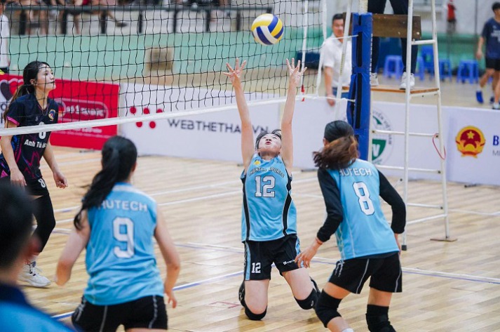 Đội tuyển bóng chuyền nữ HUTECH xuất sắc giành hạng 3 tại vòng Chung kết Giải Bóng chuyền Sinh viên toàn quốc 2023 36