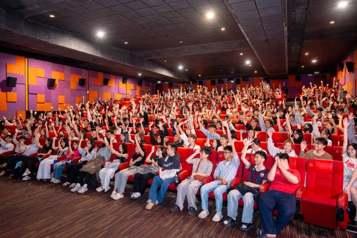 Giao lưu cùng đoàn phim “Cục vàng của ngoại”: Sinh viên Truyền thông - Điện ảnh học nghề từ hậu trường điện ảnh 88