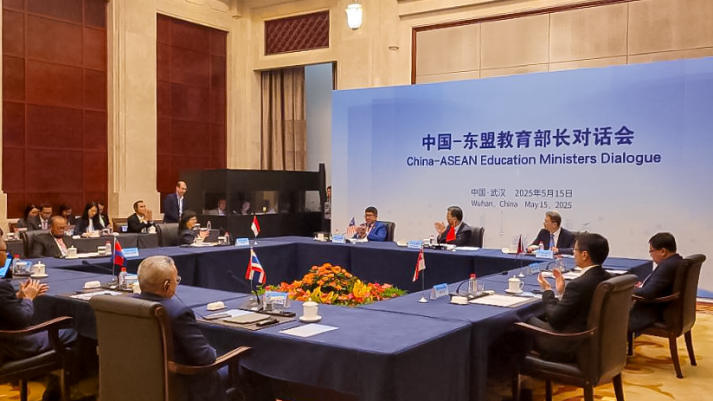 HUTECH cùng lãnh đạo giáo dục toàn cầu bàn về chuyển đổi số tại WDEC 2025 61