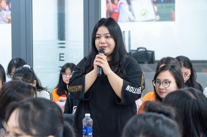 Gặp gỡ Tổng lãnh sự Hàn Quốc, sinh viên Khoa Hàn Quốc học được tiếp thêm động lực học tập 86