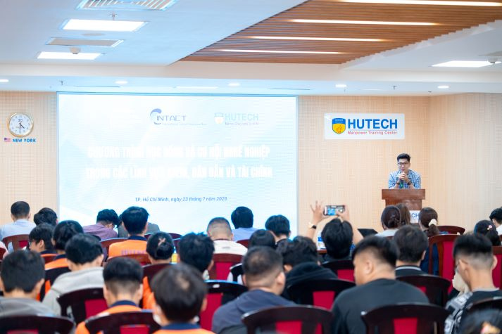 [Video] HUTECH chung tay đưa sinh viên Việt Nam tiếp cận việc làm công nghệ cao toàn cầu 105