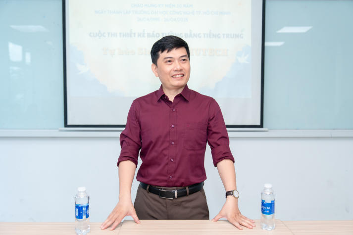 Sinh viên Khoa Trung Quốc học lan tỏa niềm tự hào HUTECH qua các tác phẩm báo tường tiếng Trung 20