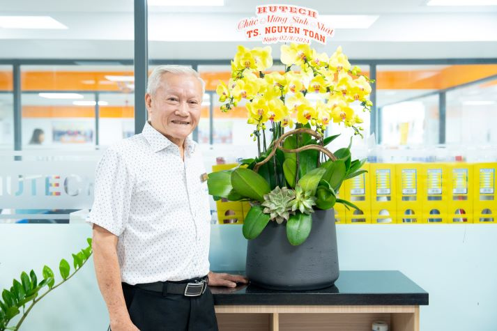 [HUTECH 30 năm] Câu chuyện 30 năm làm giáo dục: Nghị lực - Đoàn kết - Khát vọng 80