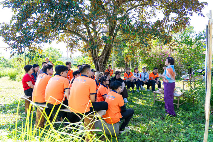 [Ảnh] Sinh viên HUTECH khám phá mô hình kinh tế sức khỏe bền vững qua hành trình thực tế 32