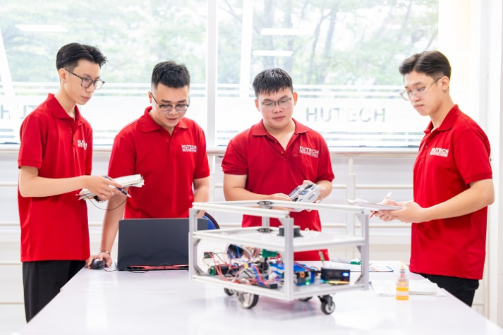 Danh mục ngành, thời gian đào tạo, tổng số tín chỉ và đơn giá học phí khóa 2025 tại HUTECH 35