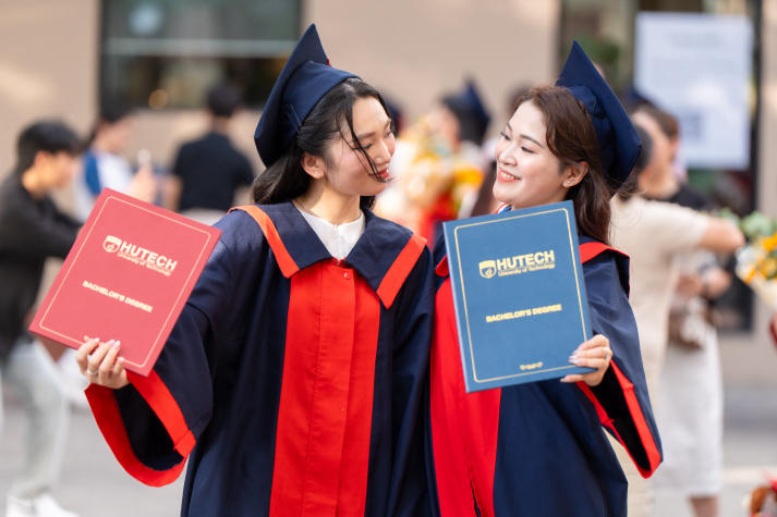 Lễ trao bằng tốt nghiệp HUTECH: “Hãy tiếp tục vững bước chinh phục những đỉnh cao mới” 126