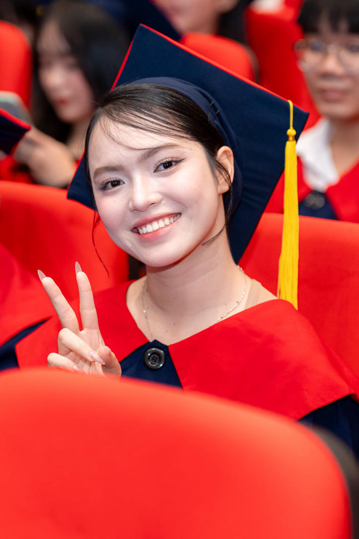 HUTECH vinh danh những gương mặt xuất sắc trong học tập và rèn luyện tại Lễ trao bằng tốt nghiệp 79